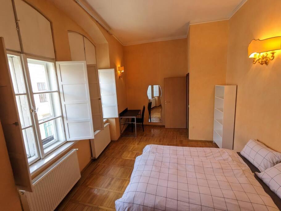 Boheme Central Apartment Timişoara Buitenkant foto