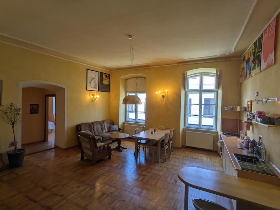 Boheme Central Apartment Timişoara Buitenkant foto