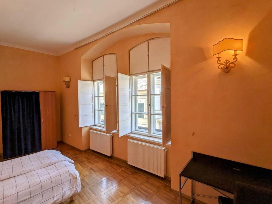Boheme Central Apartment Timişoara Buitenkant foto
